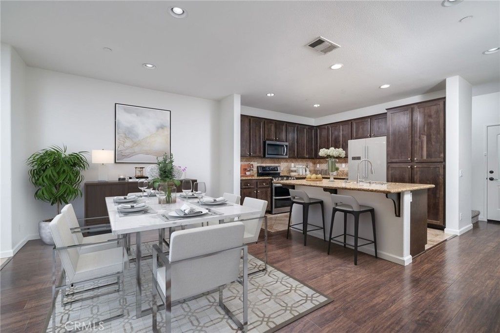 14975 S Highland Avenue 94, Fontana, CA 92336