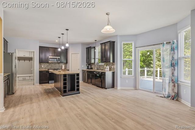 51743 Leshan Drive, New Baltimore, MI 48047