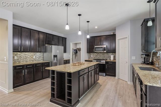 51743 Leshan Drive, New Baltimore, MI 48047