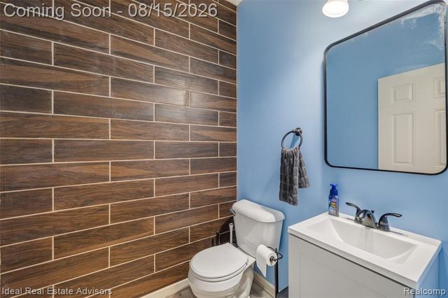 51743 Leshan Drive, New Baltimore, MI 48047
