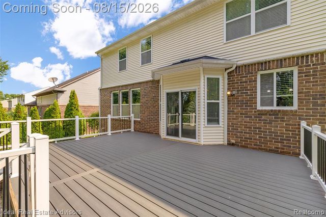 51743 Leshan Drive, New Baltimore, MI 48047