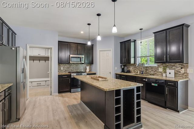 51743 Leshan Drive, New Baltimore, MI 48047