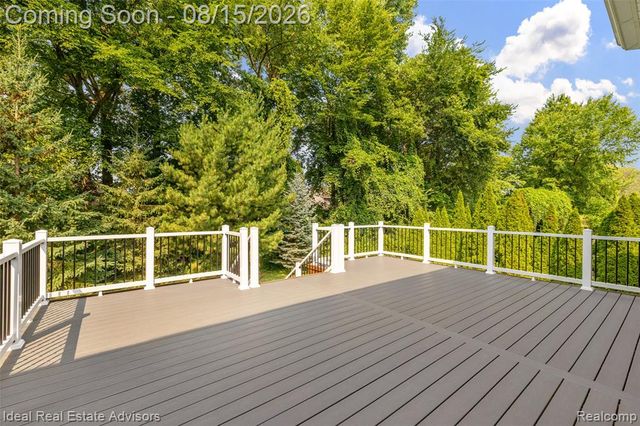 51743 Leshan Drive, New Baltimore, MI 48047