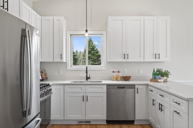 36921 Elk Avenue, North Branch, MN 55056