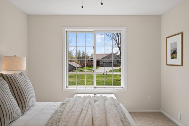 36921 Elk Avenue, North Branch, MN 55056