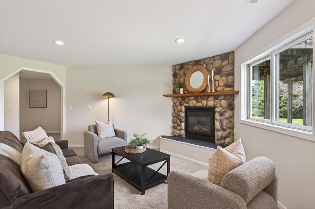 36921 Elk Avenue, North Branch, MN 55056