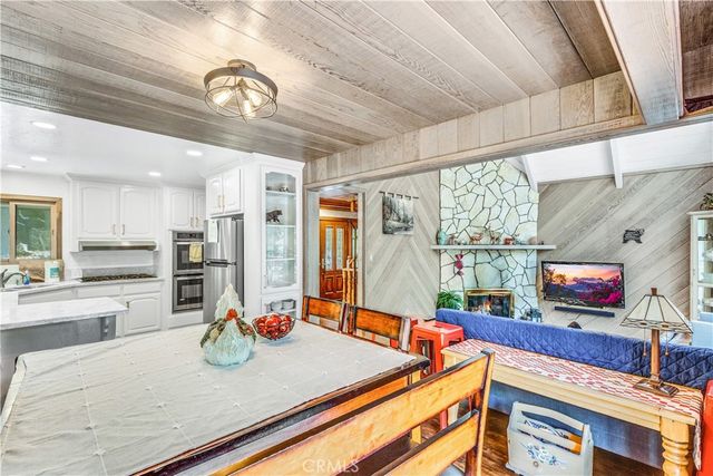 27945 Lakes Edge, Lake Arrowhead, CA 92352