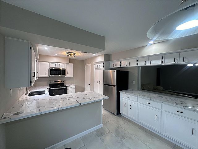 10902 Bob White Drive, Houston, TX 77096