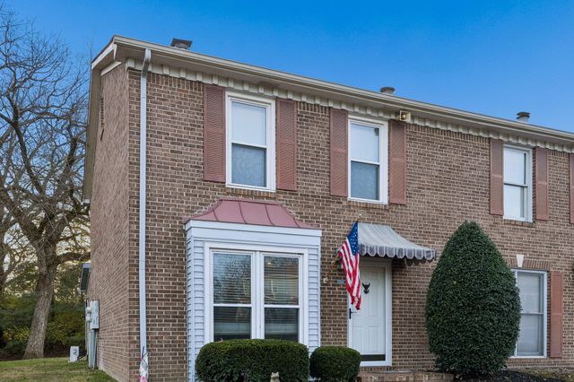 501 Williamsburg Dr, Nashville, TN 37214