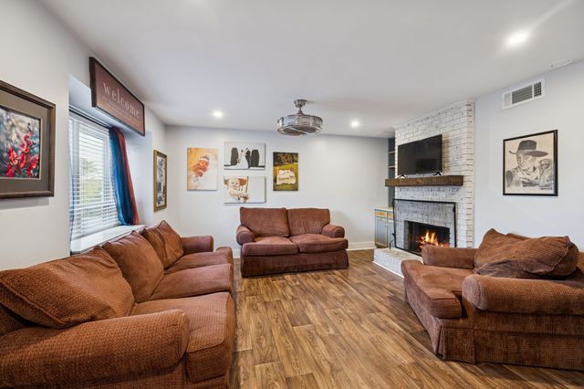 501 Williamsburg Dr, Nashville, TN 37214