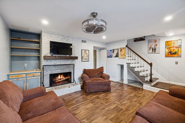 501 Williamsburg Dr, Nashville, TN 37214