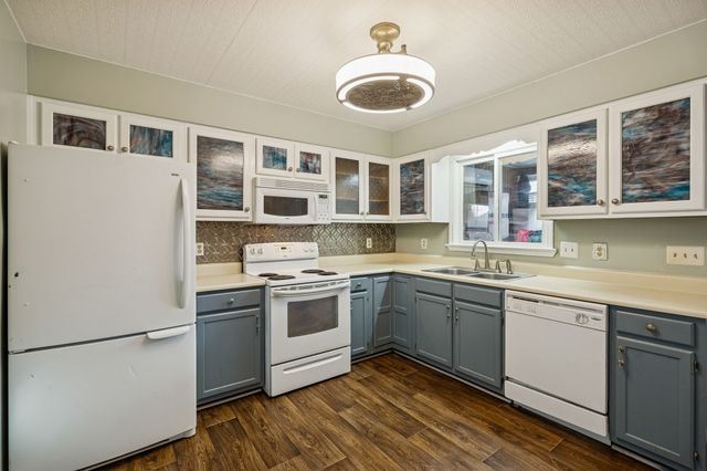 501 Williamsburg Dr, Nashville, TN 37214