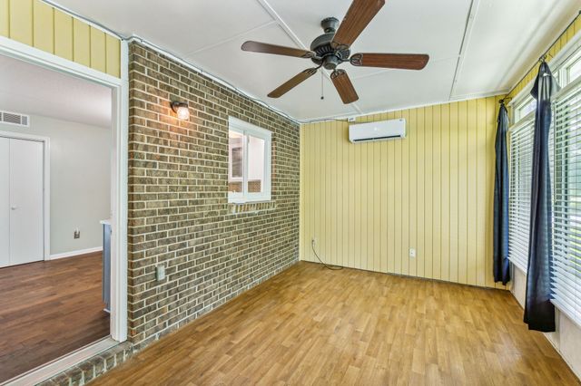 501 Williamsburg Dr, Nashville, TN 37214