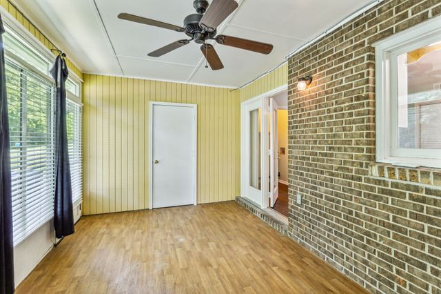 501 Williamsburg Dr, Nashville, TN 37214