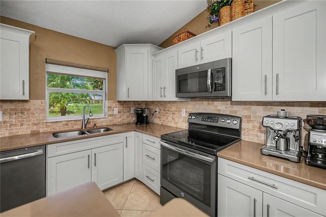 419 BAHIA GRANDE AVENUE, Punta Gorda, FL 33983