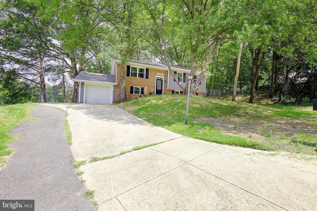 8700 KIAMA RD, Laurel, MD 20708