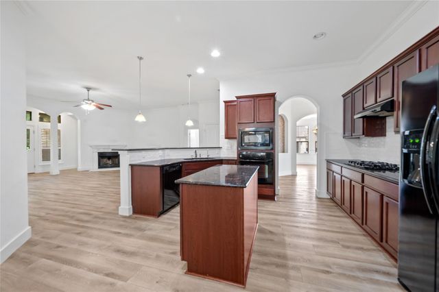 4512 Pyrenees PASS, Bee Cave, TX 78738