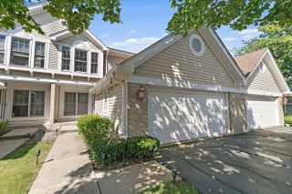 778 REGENCY PARK Drive, Crystal Lake, IL 60014
