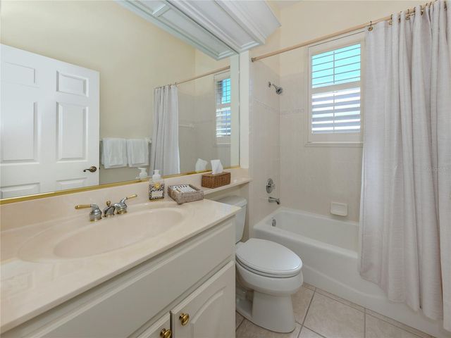 623 POND WILLOW LANE, Venice, FL 34292