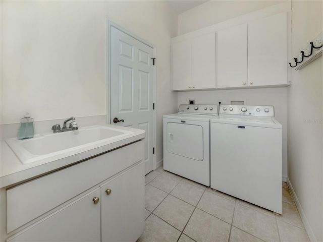 623 POND WILLOW LANE, Venice, FL 34292