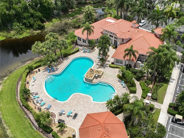 623 POND WILLOW LANE, Venice, FL 34292