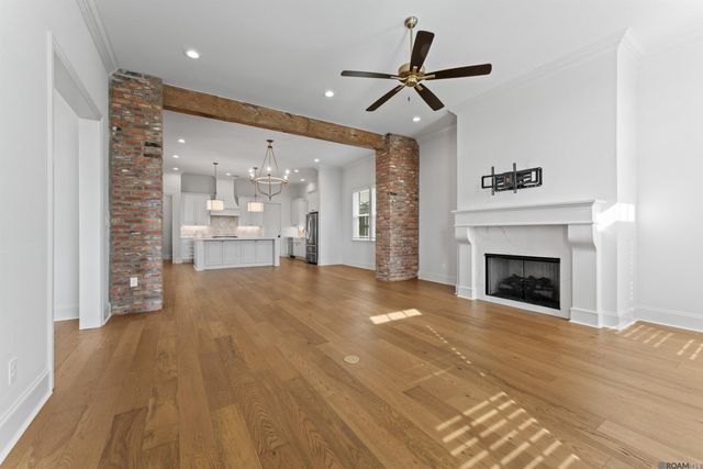 13820 Woody Creek Dr, Baton Rouge, LA 70810