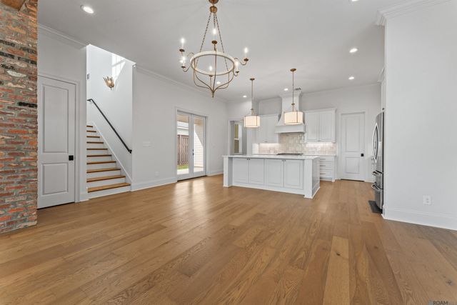 13820 Woody Creek Dr, Baton Rouge, LA 70810