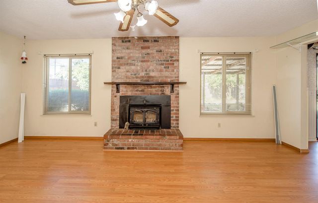 20 W Clover Street, Woodland, CA 95695