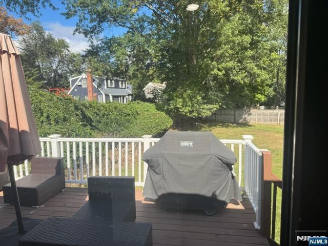 620 Alacci Way, River Vale, NJ 07675