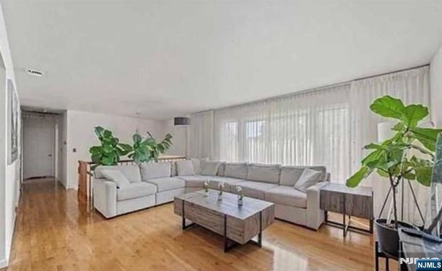 620 Alacci Way, River Vale, NJ 07675