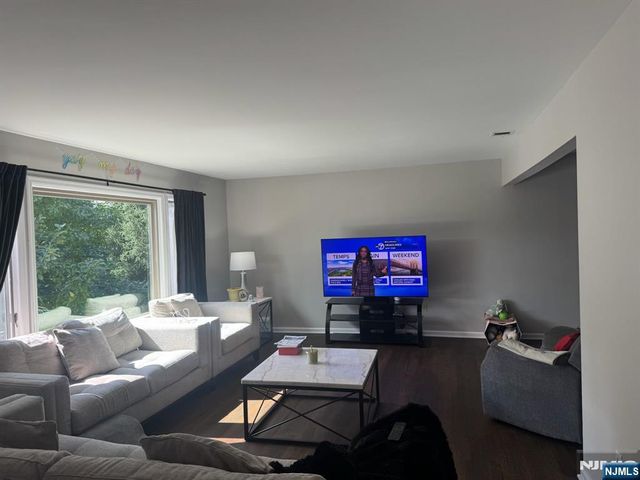 620 Alacci Way, River Vale, NJ 07675