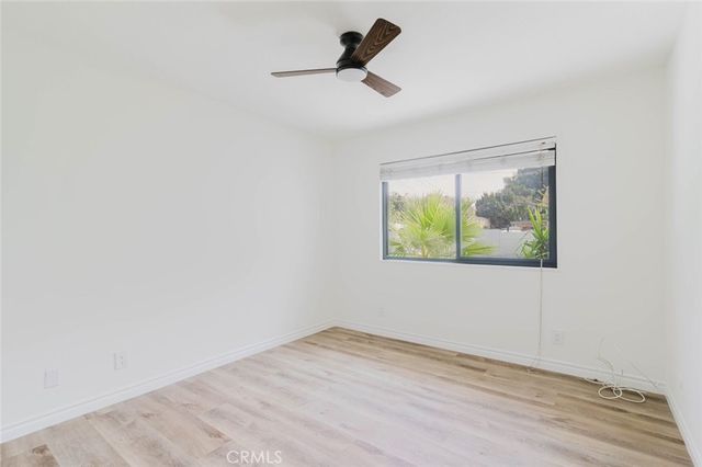 8400 Chimineas Avenue, Northridge, CA 91325