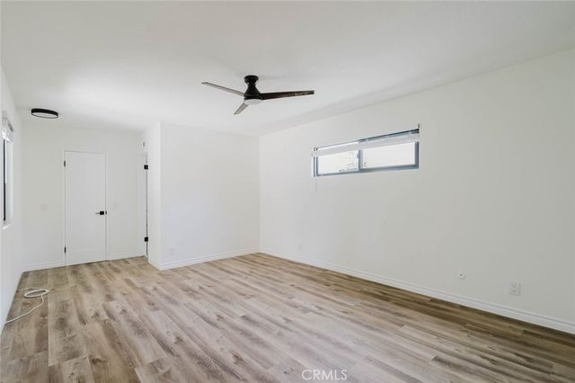 8400 Chimineas Avenue, Northridge, CA 91325