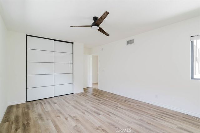 8400 Chimineas Avenue, Northridge, CA 91325
