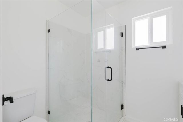 8400 Chimineas Avenue, Northridge, CA 91325