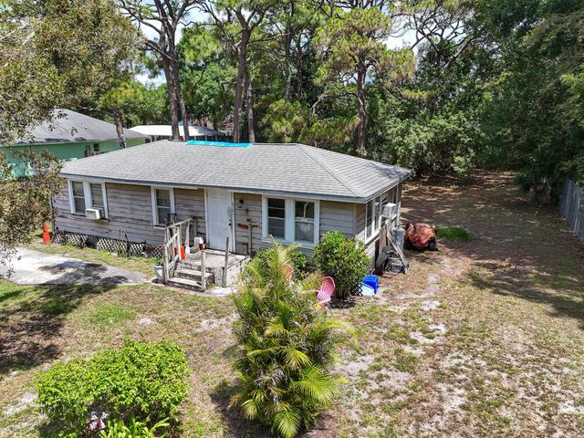 6761 Palm Garden Street, Jupiter, FL 33458