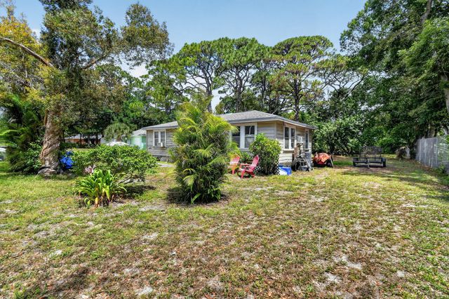6761 Palm Garden Street, Jupiter, FL 33458