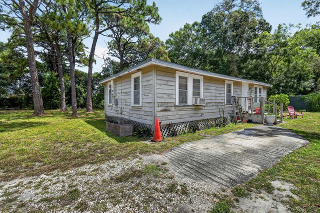 6761 Palm Garden Street, Jupiter, FL 33458