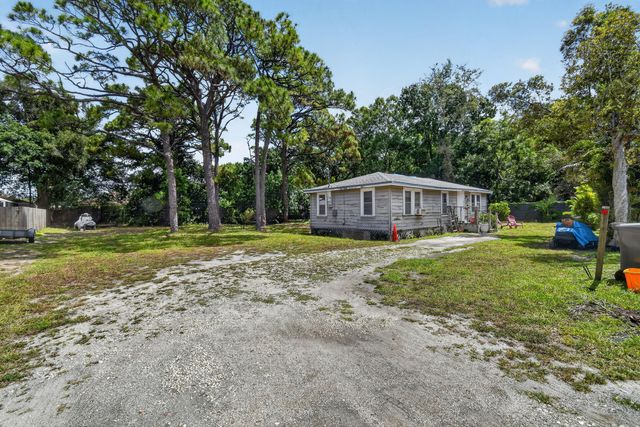 6761 Palm Garden Street, Jupiter, FL 33458