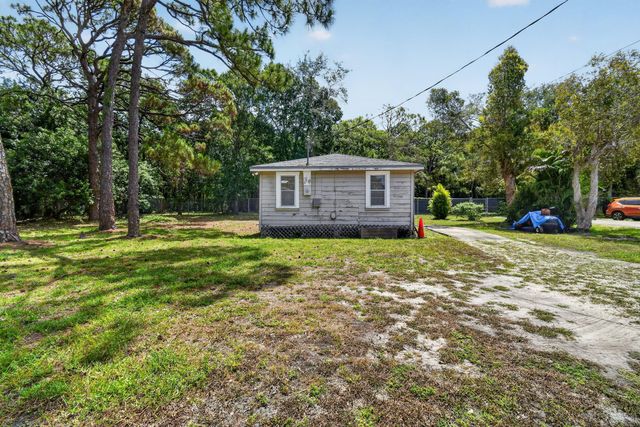 6761 Palm Garden Street, Jupiter, FL 33458