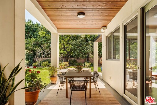 8221 Tuscany Avenue, Playa Del Rey, CA 90293