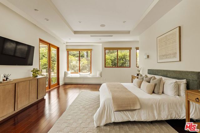 8221 Tuscany Avenue, Playa Del Rey, CA 90293