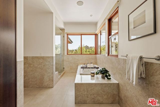 8221 Tuscany Avenue, Playa Del Rey, CA 90293