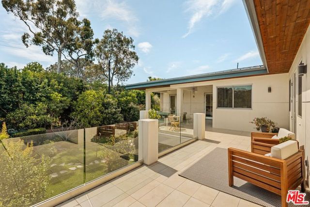 8221 Tuscany Avenue, Playa Del Rey, CA 90293