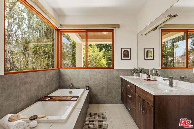 8221 Tuscany Avenue, Playa Del Rey, CA 90293