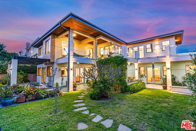 8221 Tuscany Avenue, Playa Del Rey, CA 90293