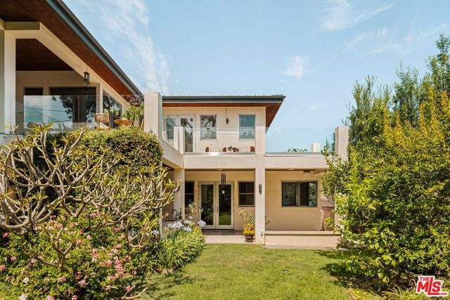 8221 Tuscany Avenue, Playa Del Rey, CA 90293