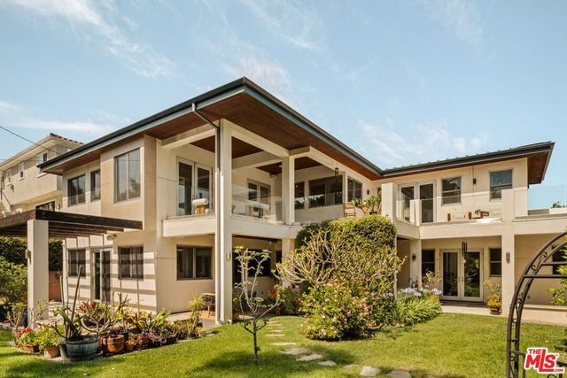 8221 Tuscany Avenue, Playa Del Rey, CA 90293