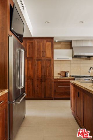 8221 Tuscany Avenue, Playa Del Rey, CA 90293