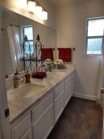 3377 Parkside Dr, Rocklin, CA 95677